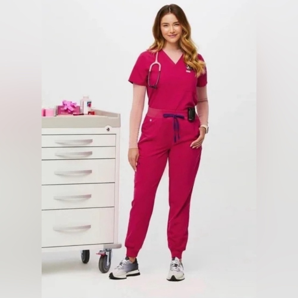 FIGS ULTRA ROSE HOT PINK SCRUBS SET ZAMORA CATARINA M
